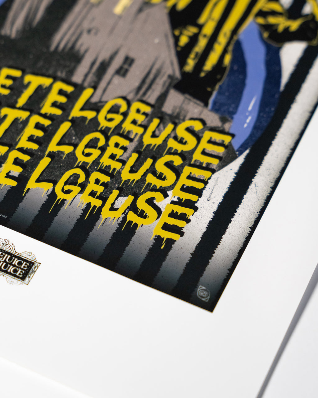 Detal plakatu Beetlejuice – kultowy napis Betelgeuse, plakat filmowy w ramie z passe-partout
