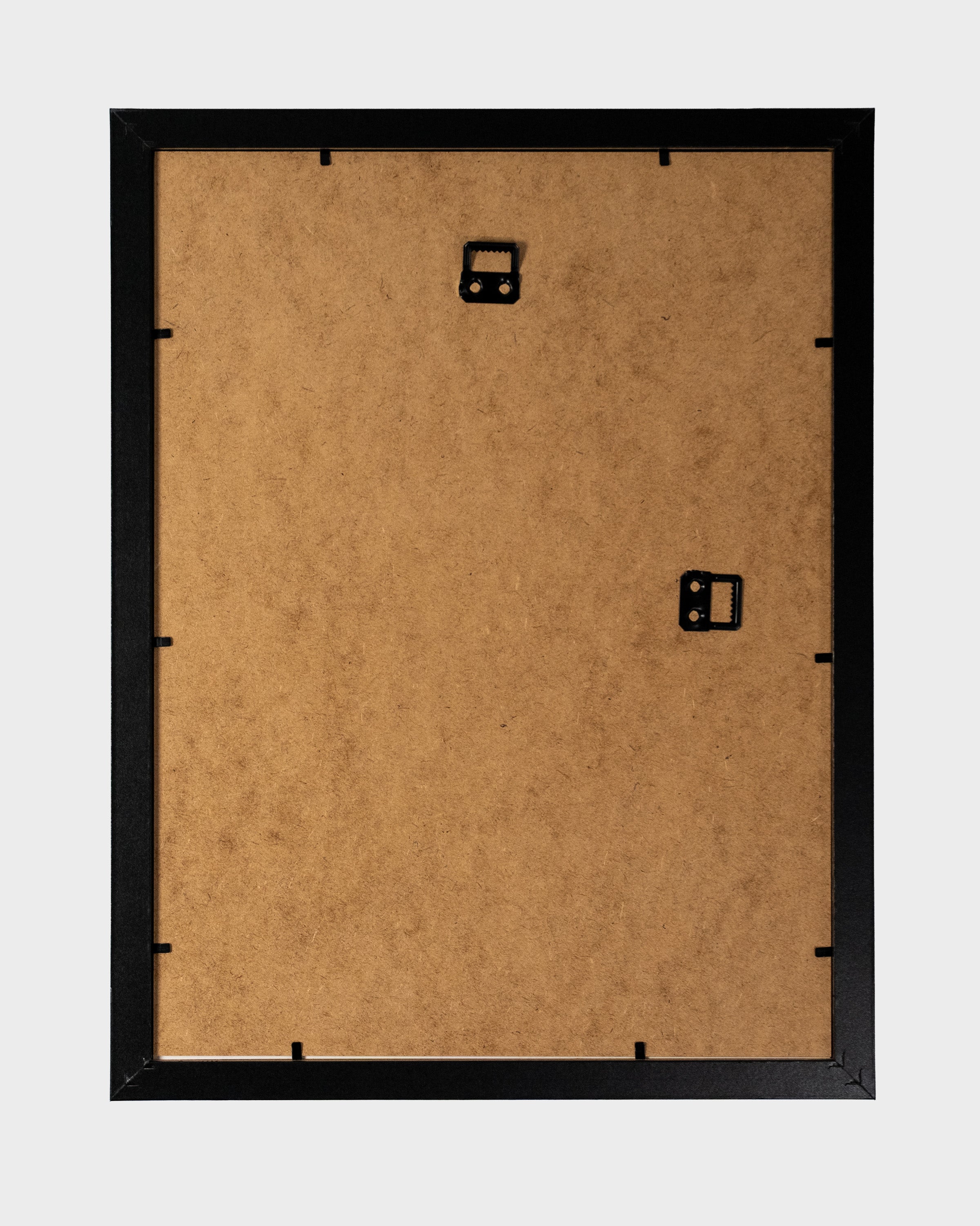 Tył ramy plakatu Matrix z systemem zawieszenia do montażu na ścianie