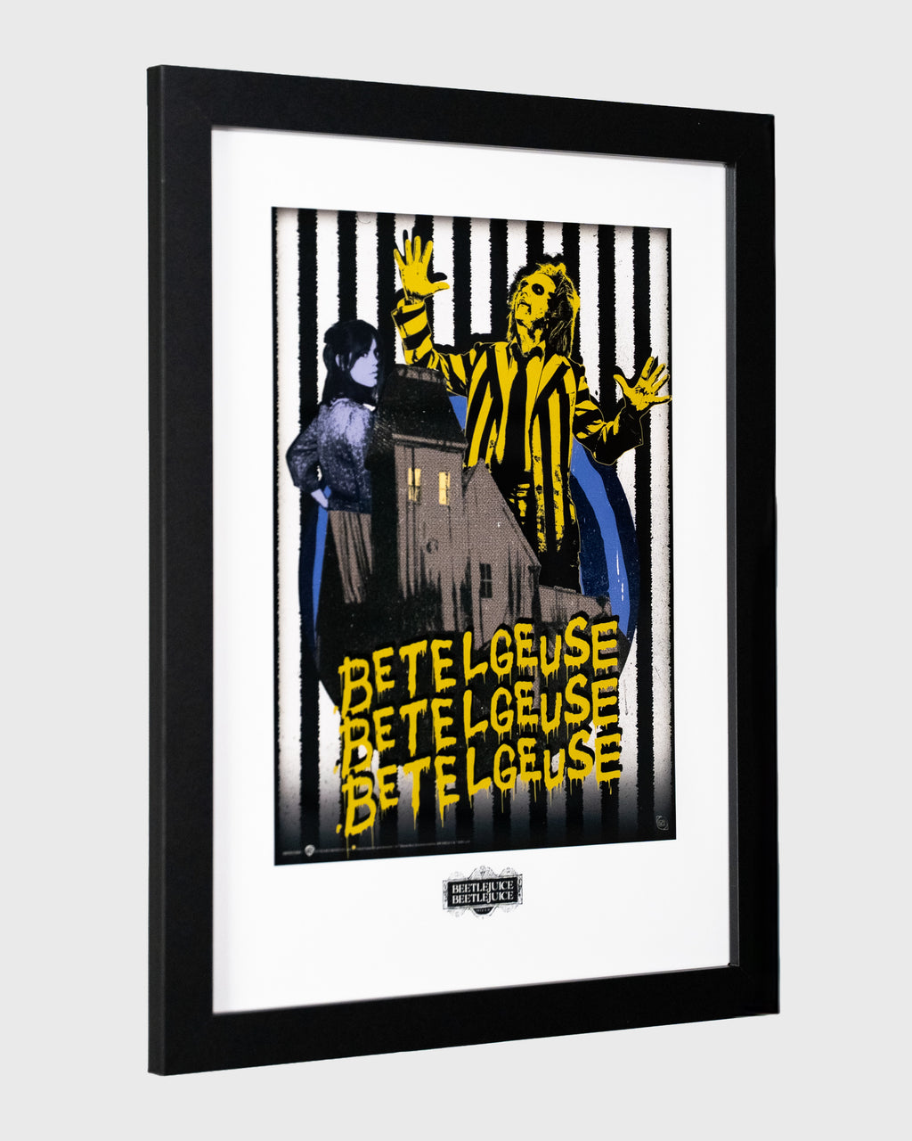 Plakat Beetlejuice w czarnej ramie – kultowy plakat filmowy w stylu Tima Burtona