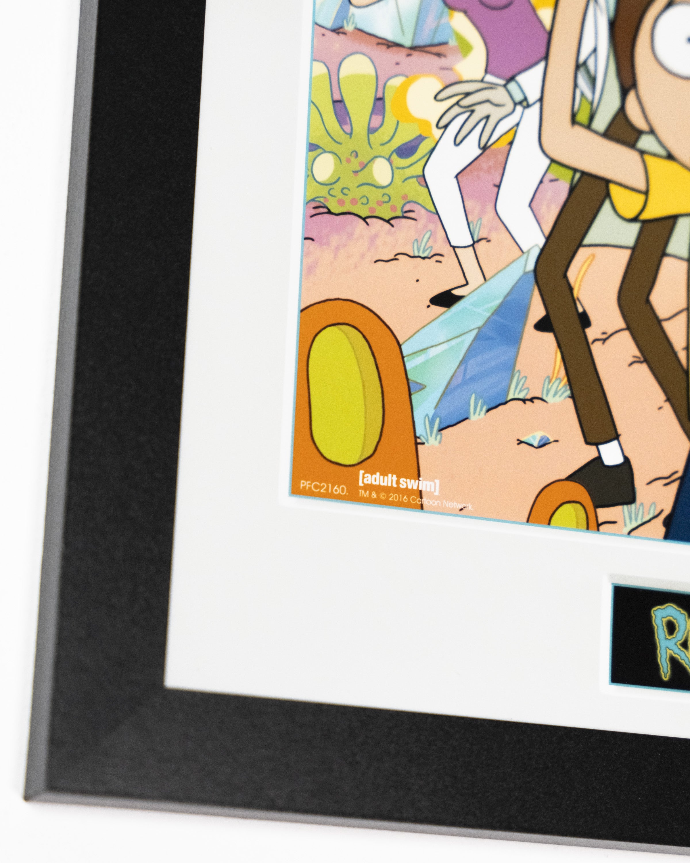 fragment plakatu Rick and Morty detal narożnika ramy i marginesu